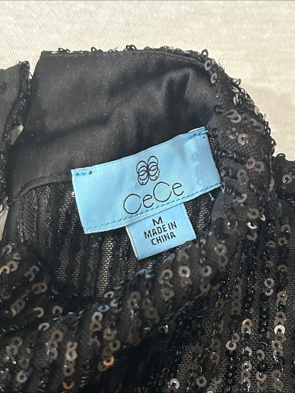 CeCe Black Sequin Keyhole Women’s top sz M - Picture 3 of 6
